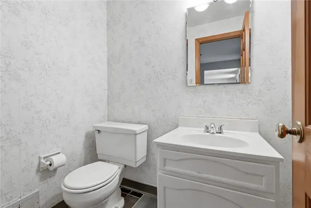 2529 Matterhorn Drive gallery image 10