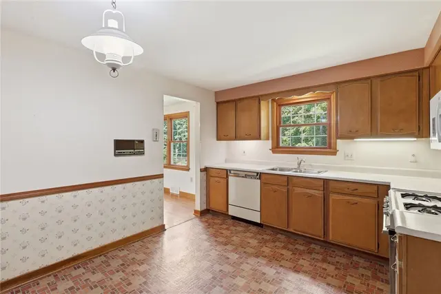 2529 Matterhorn Drive gallery image 17