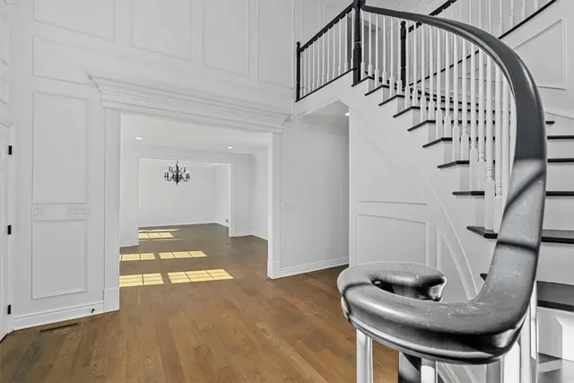 253 Whetherburn Dr gallery image 6