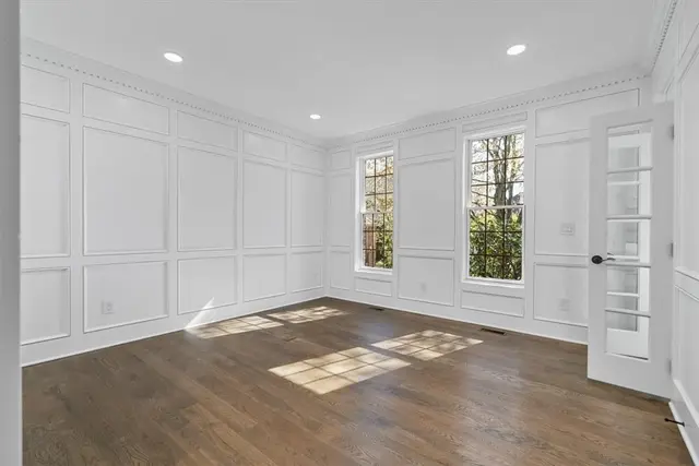 253 Whetherburn Dr gallery image 9