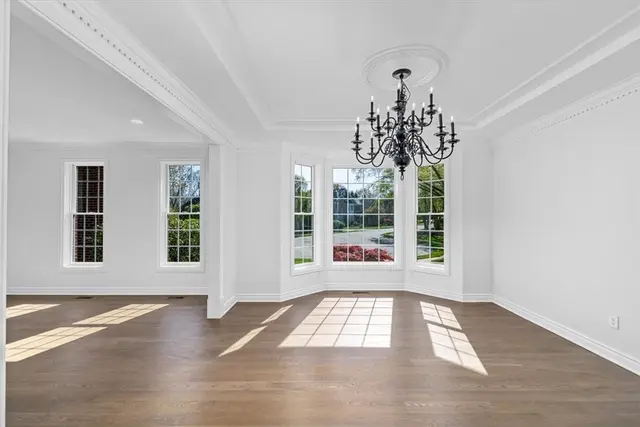 253 Whetherburn Dr gallery image 13