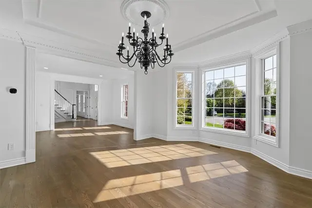 253 Whetherburn Dr gallery image 14