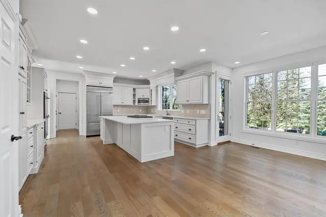 253 Whetherburn Dr gallery image 16