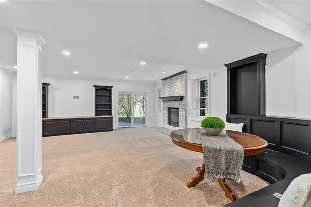 253 Whetherburn Dr gallery image 25