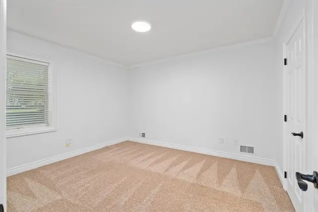 253 Whetherburn Dr gallery image 28