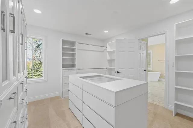 253 Whetherburn Dr gallery image 37