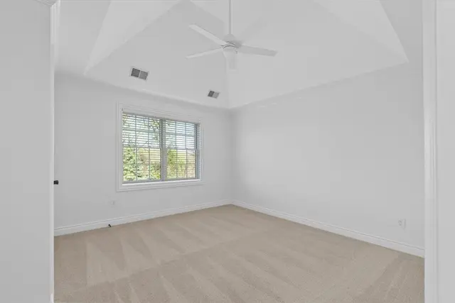 253 Whetherburn Dr gallery image 38