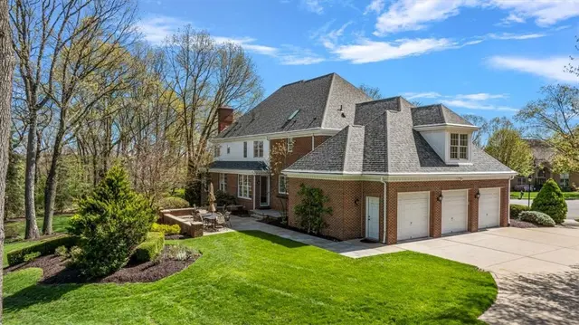 253 Whetherburn Dr gallery image 45