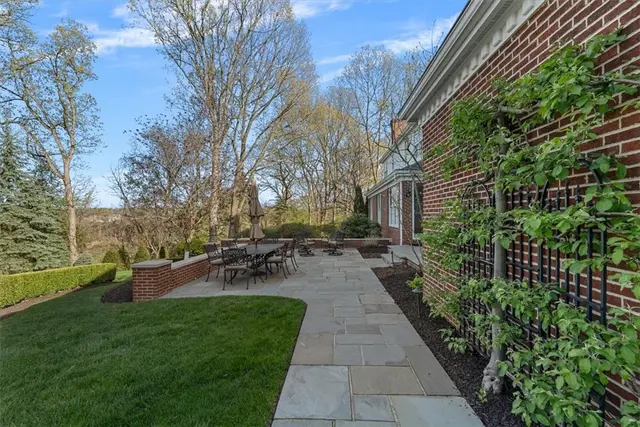 253 Whetherburn Dr gallery image 46
