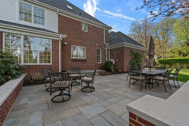 253 Whetherburn Dr gallery image 47