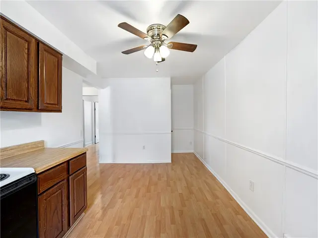 2530 W Hardies Rd gallery image 19