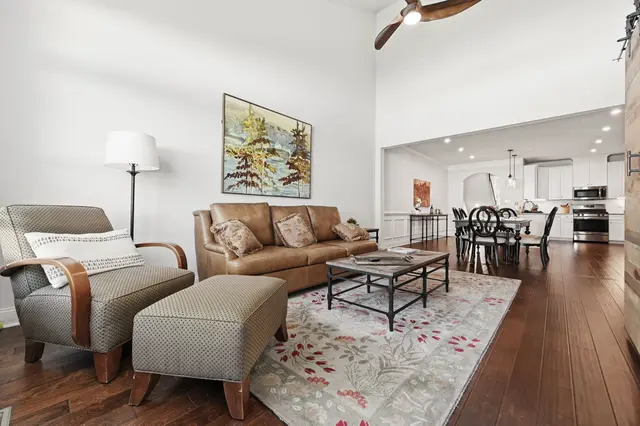 2533 Adele Court gallery image 3