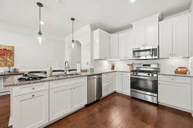 2533 Adele Court gallery image 24