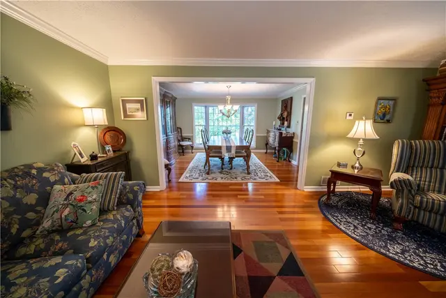 2543 Derby Ct gallery image 31