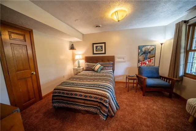 2543 Derby Ct gallery image 39