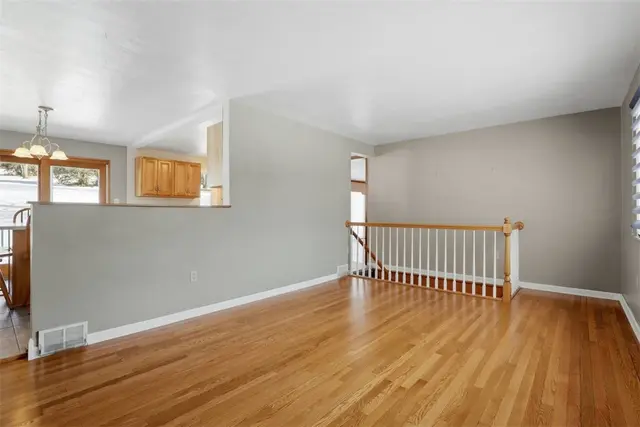 2548 Aldon Dr gallery image 4