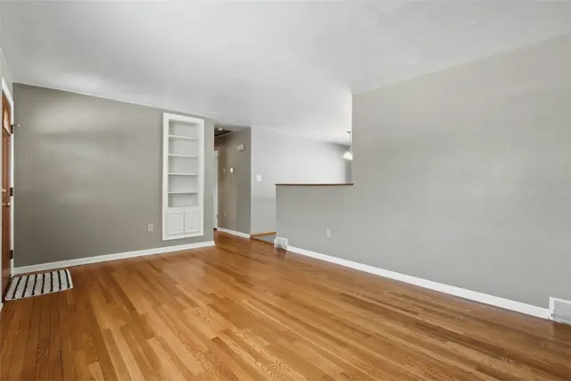 2548 Aldon Dr gallery image 6