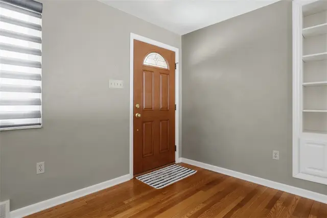 2548 Aldon Dr gallery image 8
