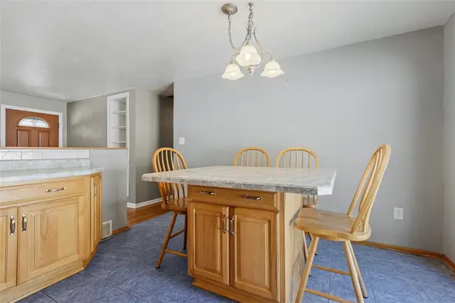 2548 Aldon Dr gallery image 9
