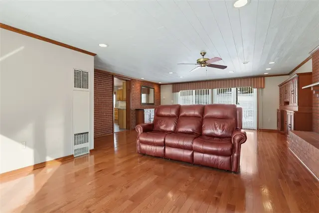 2548 Aldon Dr gallery image 15