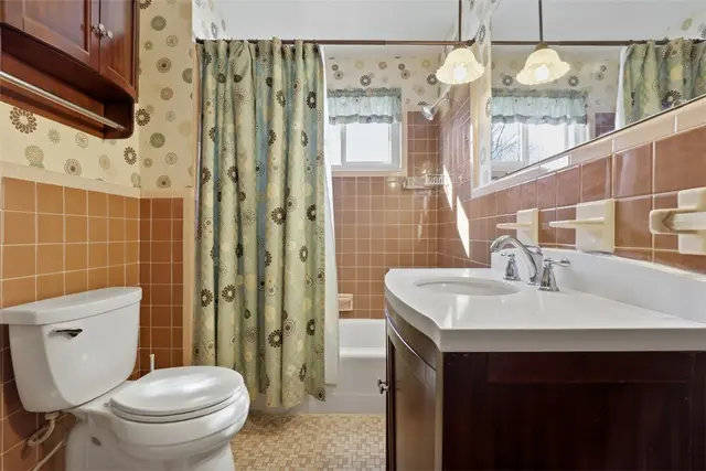 2548 Aldon Dr gallery image 17