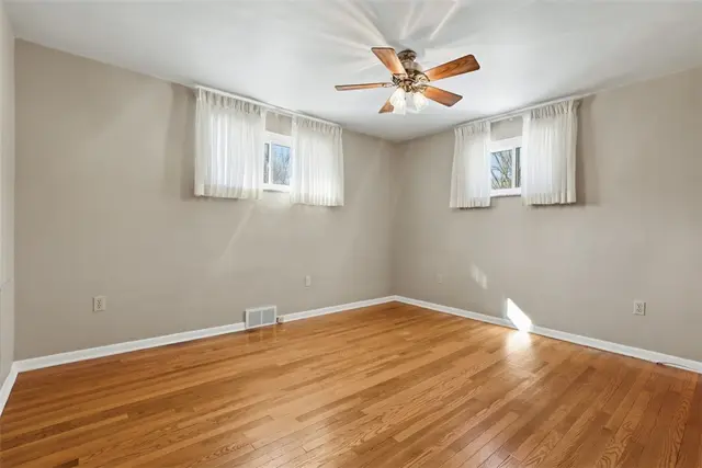 2548 Aldon Dr gallery image 18