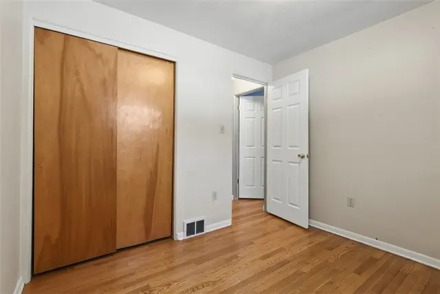 2548 Aldon Dr gallery image 24