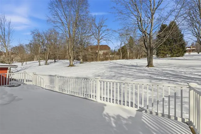2548 Aldon Dr gallery image 32