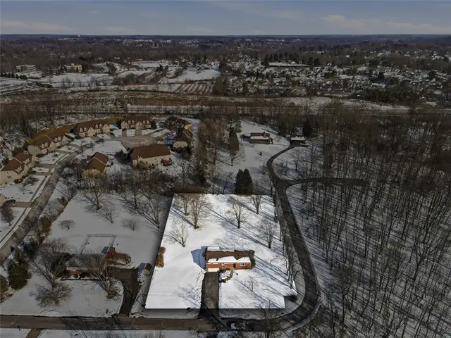2548 Aldon Dr gallery image 37