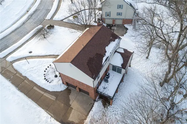 2548 Country Side Lane gallery image 31