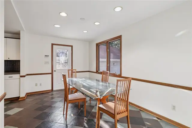 2549 W Hardies Rd gallery image 11