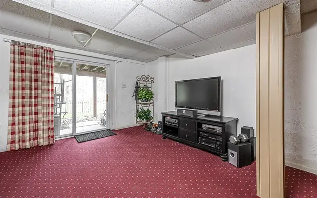 2551 Longmount Drive gallery image 4