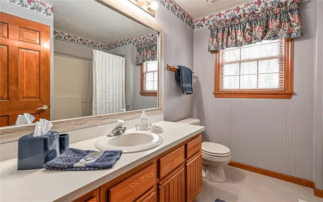 2551 Longmount Drive gallery image 10
