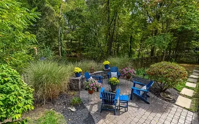 2551 Longmount Drive gallery image 26