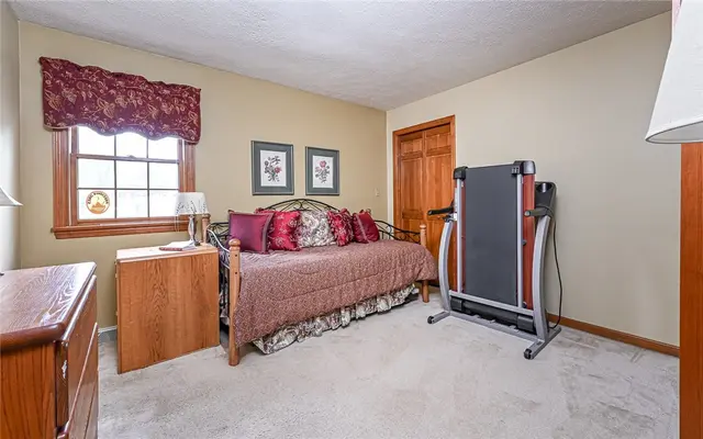 2551 Longmount Drive gallery image 28