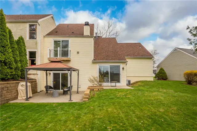 2554 B Pheasant Run Dr gallery image 15