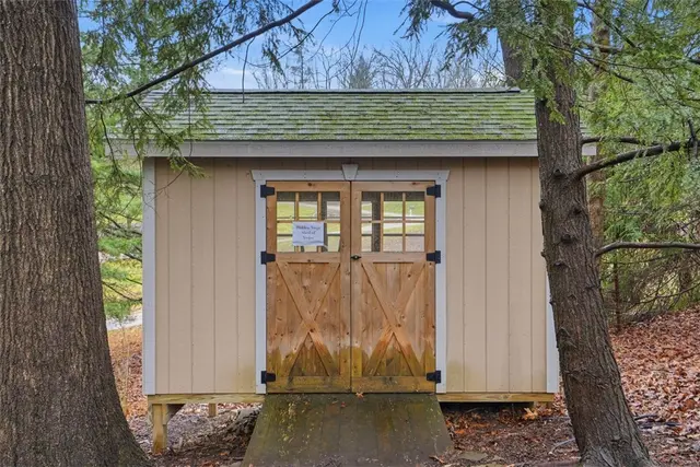 2554 Glenwood gallery image 8