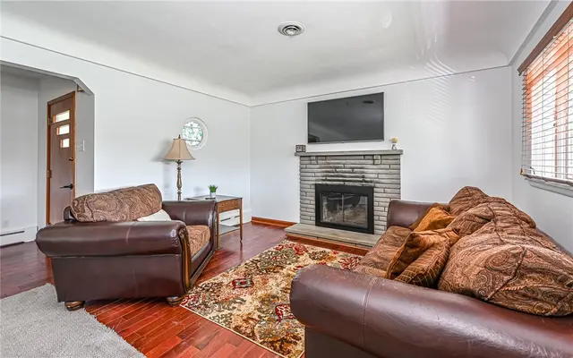2559 Nicholson Raod gallery image 6