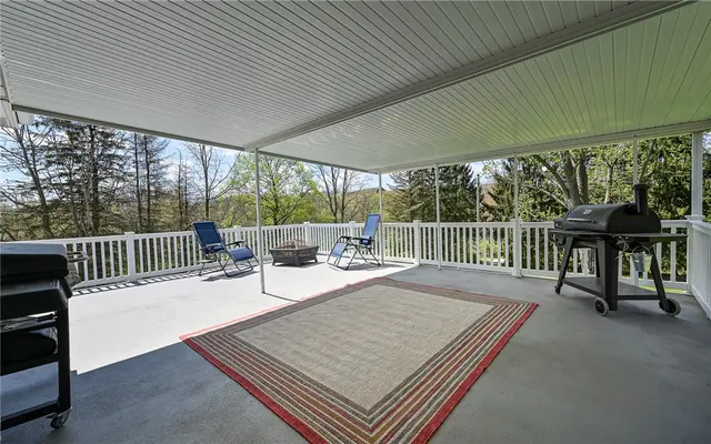 2559 Nicholson Raod gallery image 11