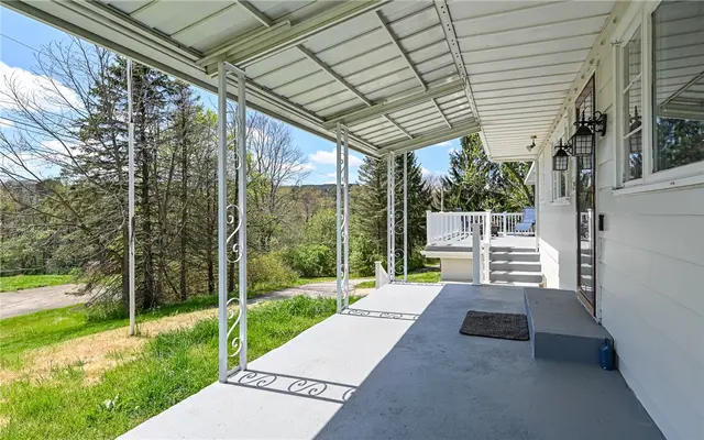 2559 Nicholson Raod gallery image 18