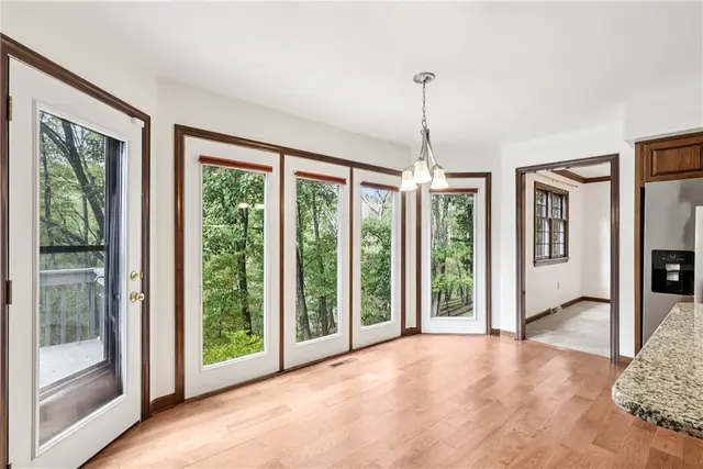 2561 Barnwood gallery image 7