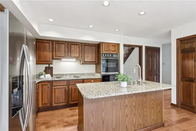 2561 Barnwood gallery image 9