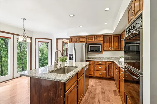 2561 Barnwood gallery image 13