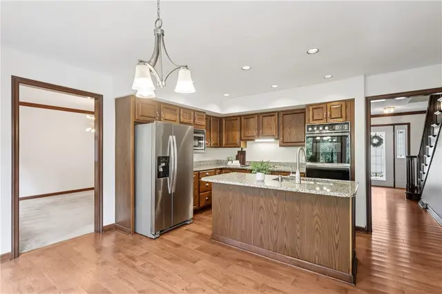 2561 Barnwood gallery image 16