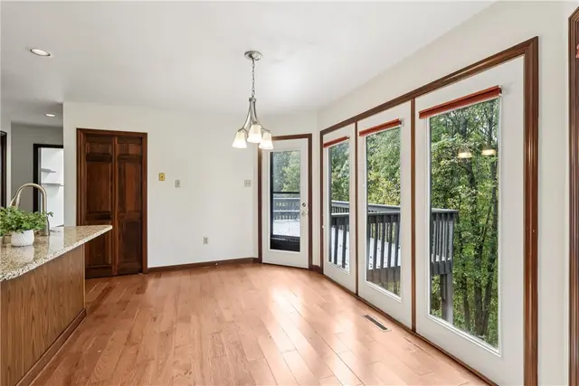 2561 Barnwood gallery image 18