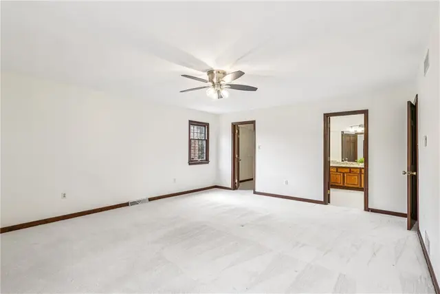 2561 Barnwood gallery image 20