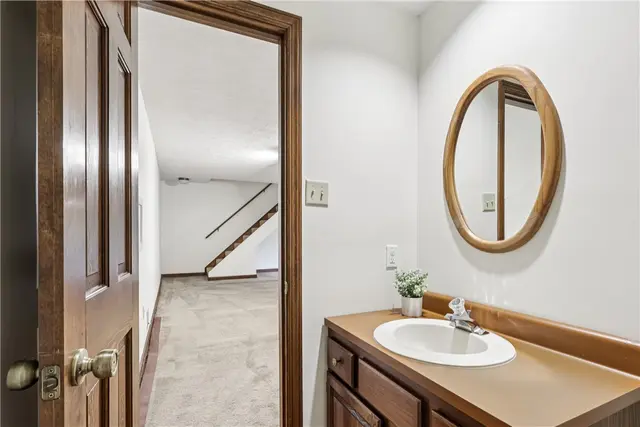 2561 Barnwood gallery image 23