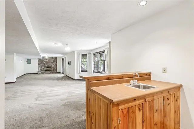 2561 Barnwood gallery image 25