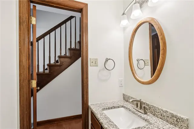 2561 Barnwood gallery image 28