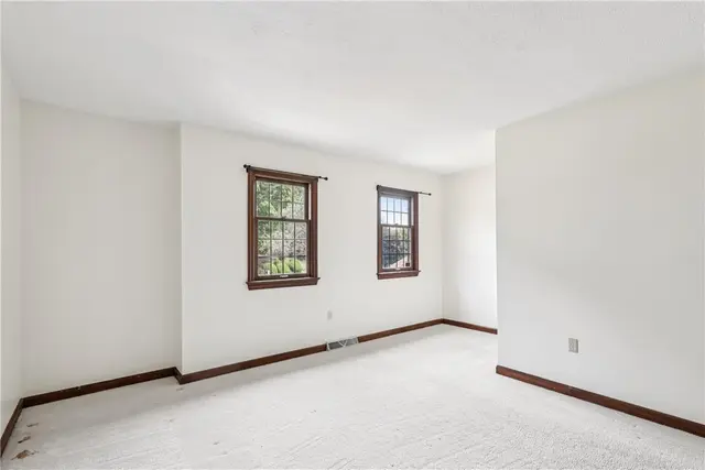 2561 Barnwood gallery image 29